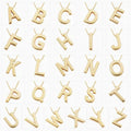 Collier initial en lettres d'amour